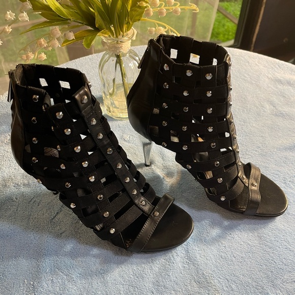 MICHAEL Michael Kors Brand New shoes heels. Size 8 - Picture 3 of 10